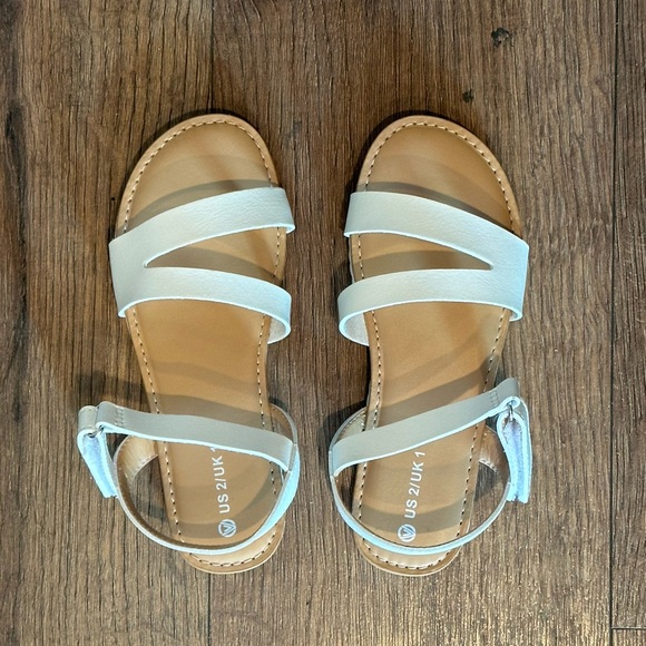 Girls Sandals - Picture 1 of 5